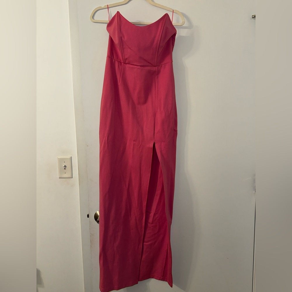 Superdown Strapless Fuchsia Gown